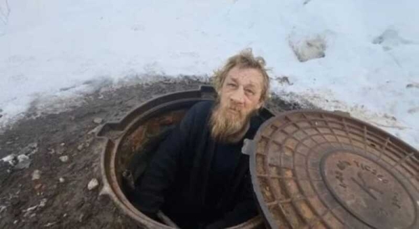 «Больше десяти лет считали мертвым»: житель Тольятти жил в канализационном колодце
